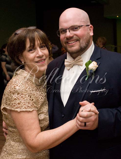 If it’s Green it must be a St. Patrick’s Day Wedding!