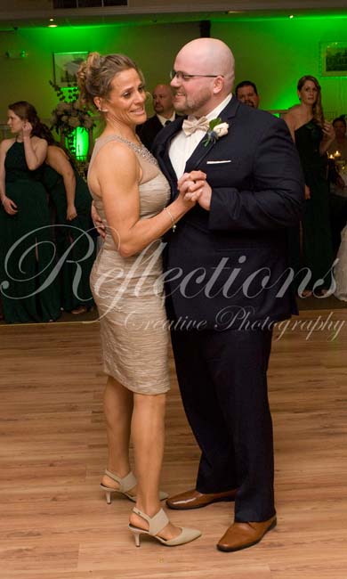 If it’s Green it must be a St. Patrick’s Day Wedding!