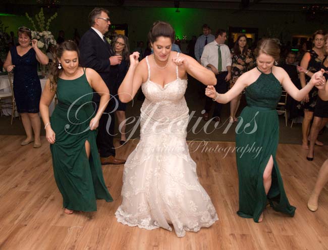 If it’s Green it must be a St. Patrick’s Day Wedding!