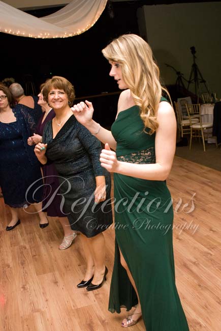 If it’s Green it must be a St. Patrick’s Day Wedding!