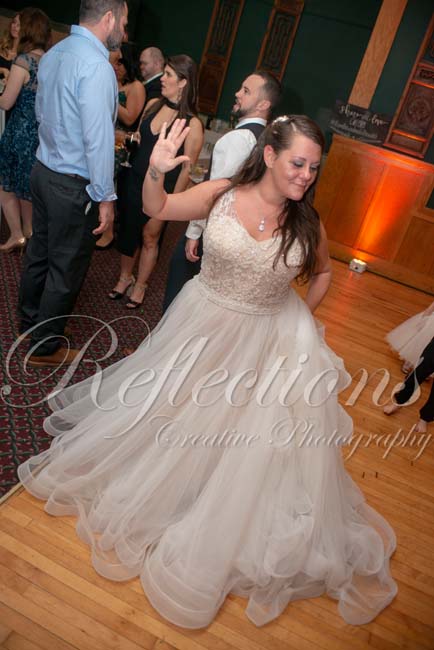 Keep on Dancing!