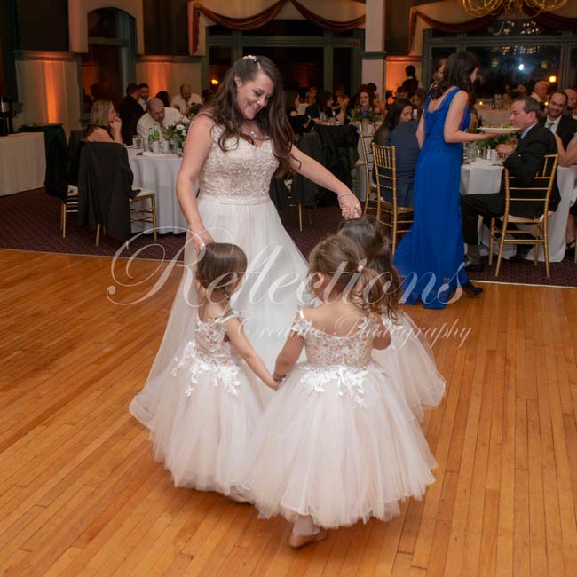 Keep on Dancing!